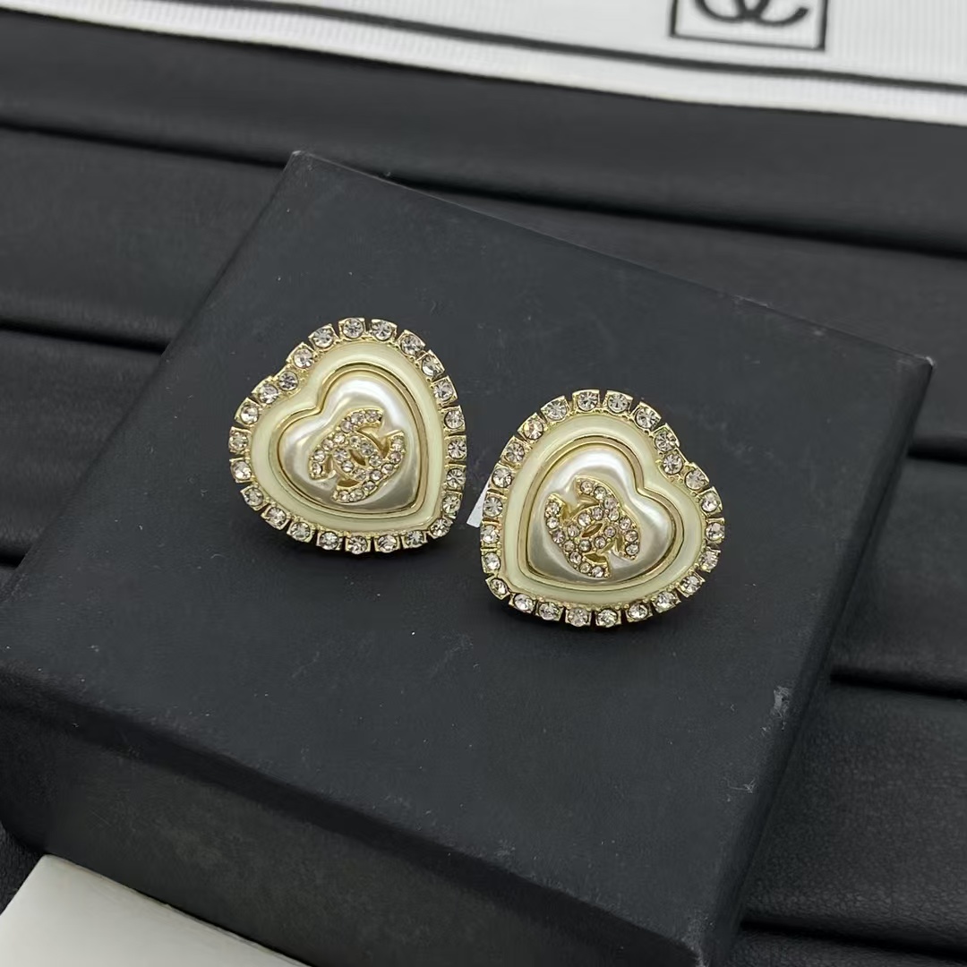 Chanel Strass Paved Heart Stud Earrings - Original Replica Club