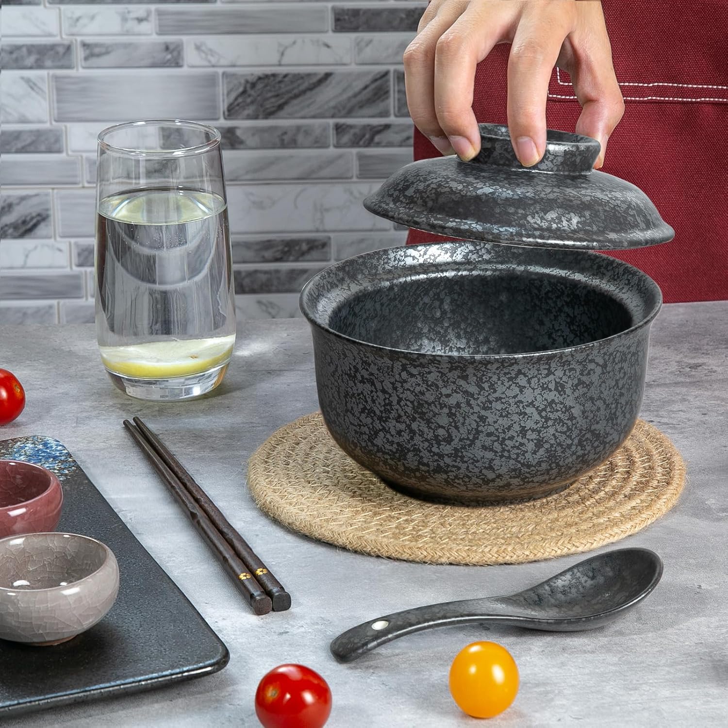 Ceramic Ramen Bowl Set of 2, Ramen Noodle Bowl with Lid 27oz Japanese Retro Style Soup, Pho, Udon Bowls, Matching Spoons and Chopsticks for Microwave & Dishwasher Safe, Black