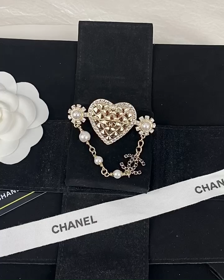 Chanel Heart with Chain Brooch Pin - Original Replica Club
