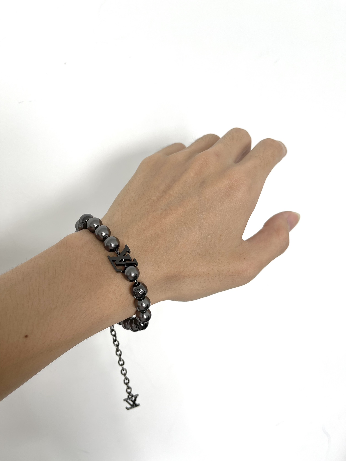 Louis Vuitton Black Beads Bracelet Men - Original Replica Club