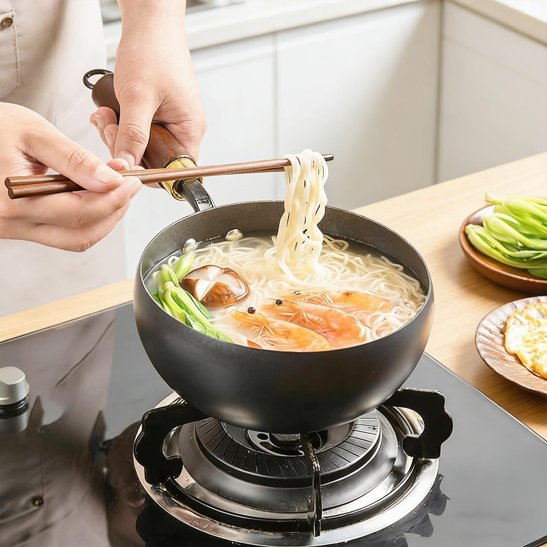 Uncoated Thick Iron Pot, Even Heating Non-Stick Japanese Wok Pan with Lid, Hand-Forged Japanese Cast Iron Wok with Spatula, Cast Iron Pot for Induction, Gas & Electric Cooktops (24cm-Wooden)