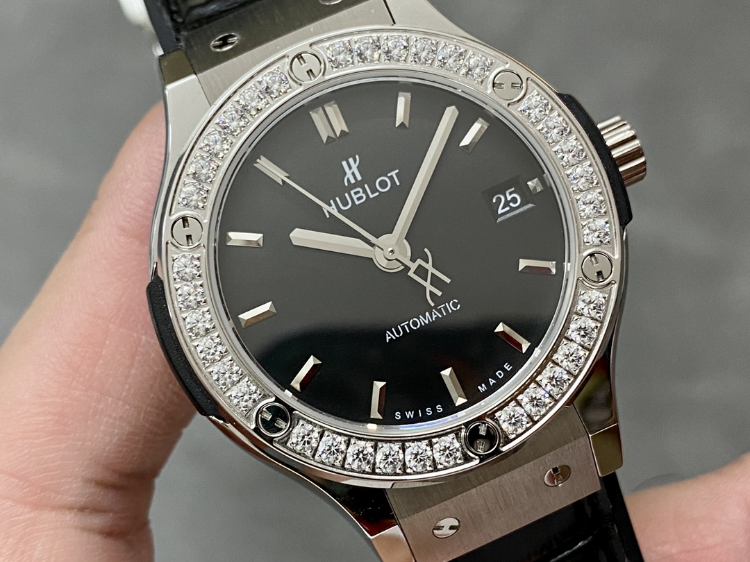 Hublot Classic Fusion 565.nx.1470.lr.1204 38mm