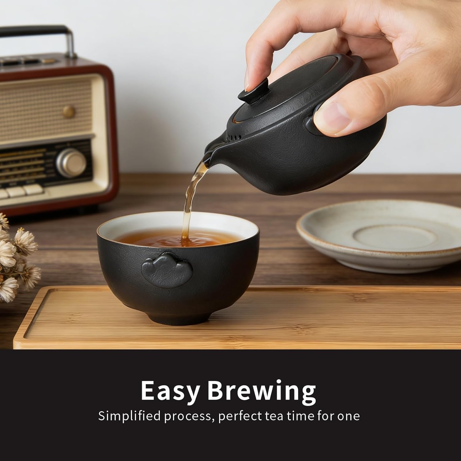 HEER Ceramic Travel Gaiwan Tea Set - Small Kungfu Teapot with Cup for One, Ideal Gift for Tea Lovers.