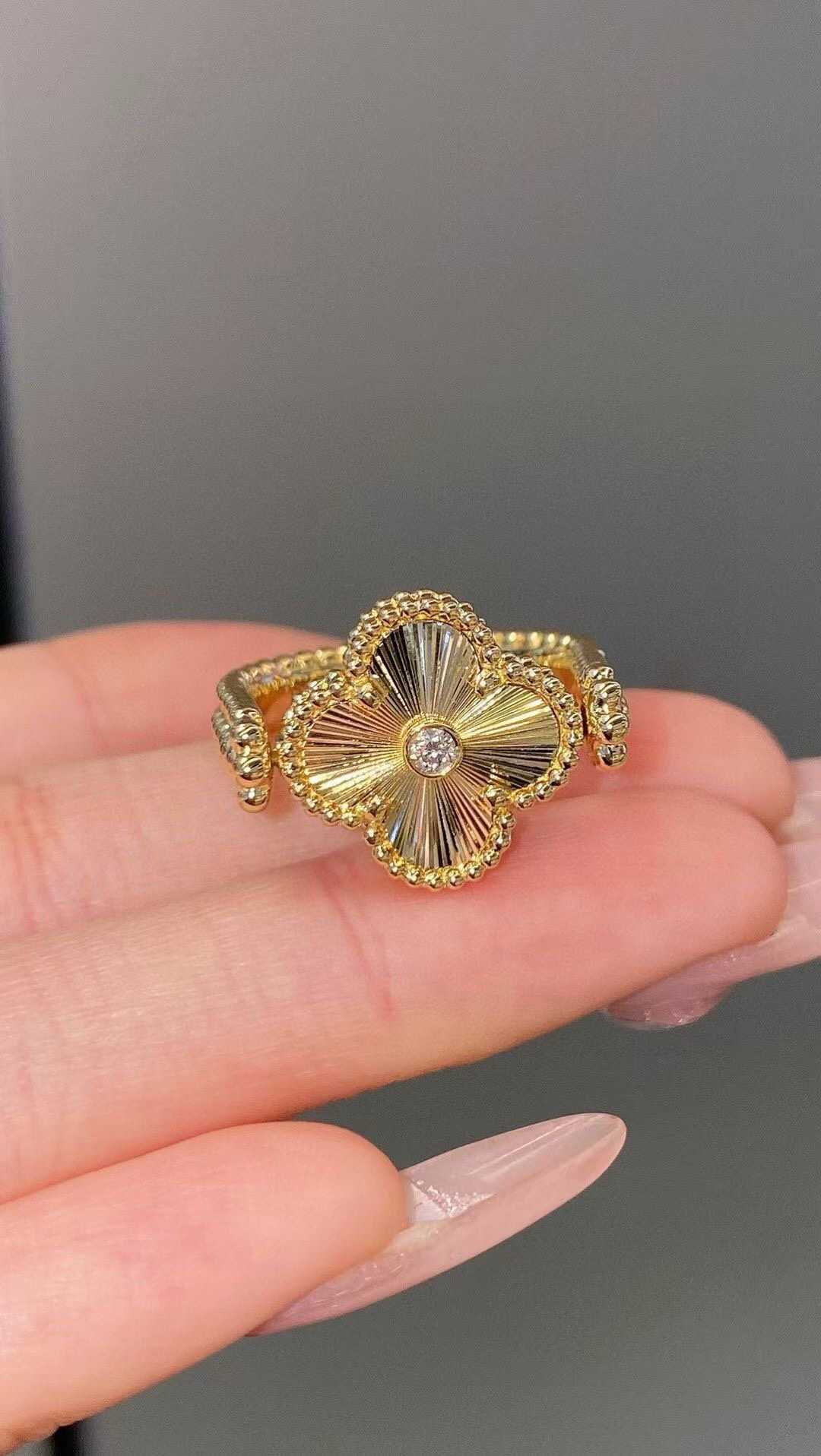 VCA Vintage Alhambra Reversible Ring, Yellow Gold, Blue Agate, Diamond - Original Replica Club