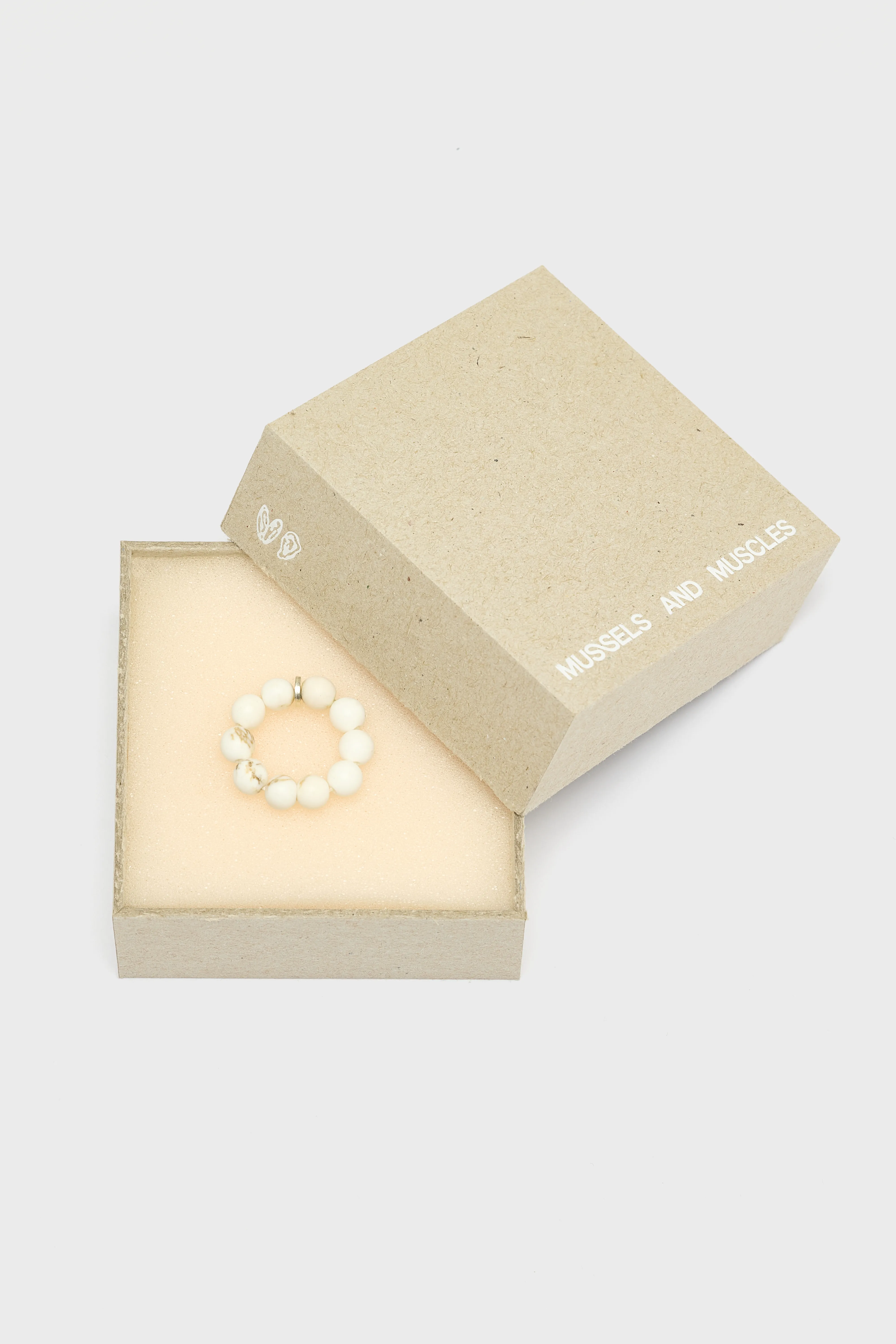 Bellerose Ivory Magnesite Spheres Ring  (252 / W / WHITE)