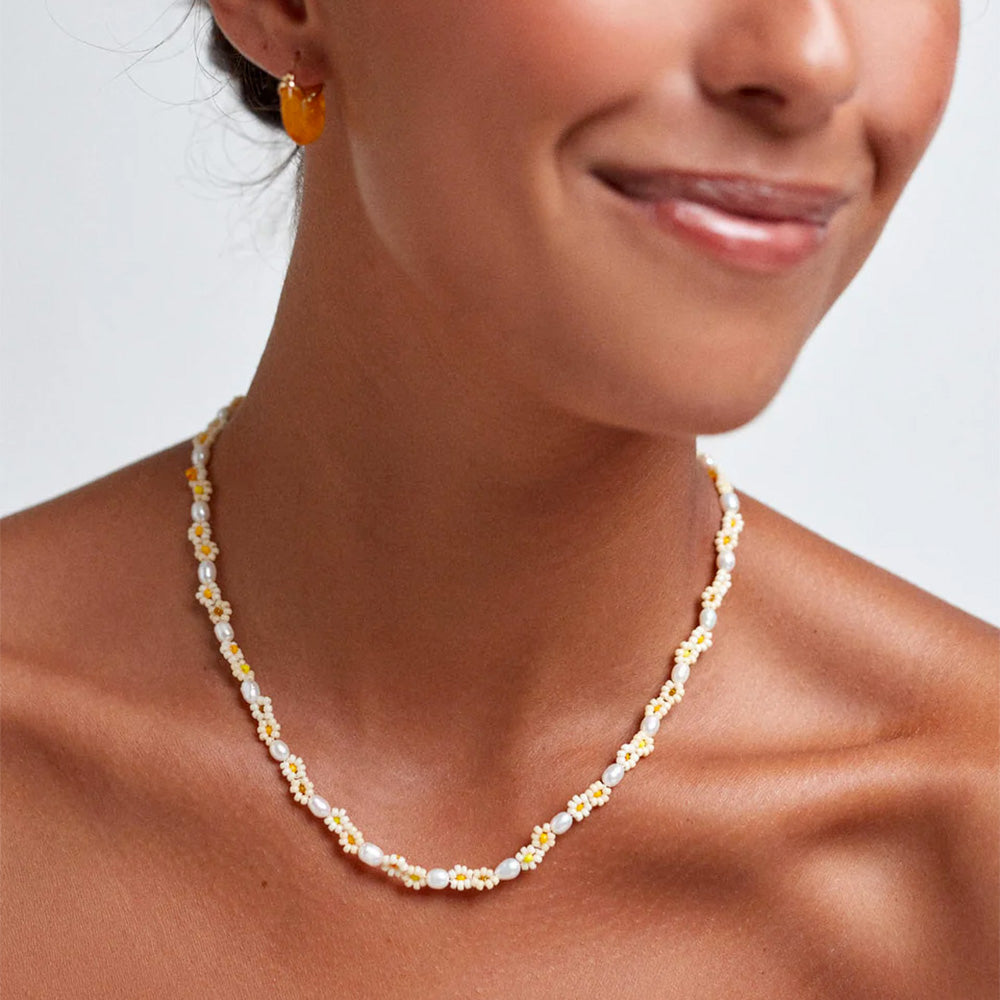 Anni Lu - Collier Daisy Flower - Pearl Yellow