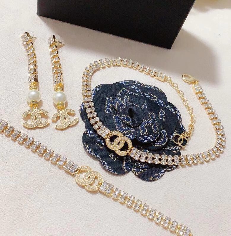 Chanel Prong-set Rhinestone Bracelet Earrings Necklace - Original Replica Club