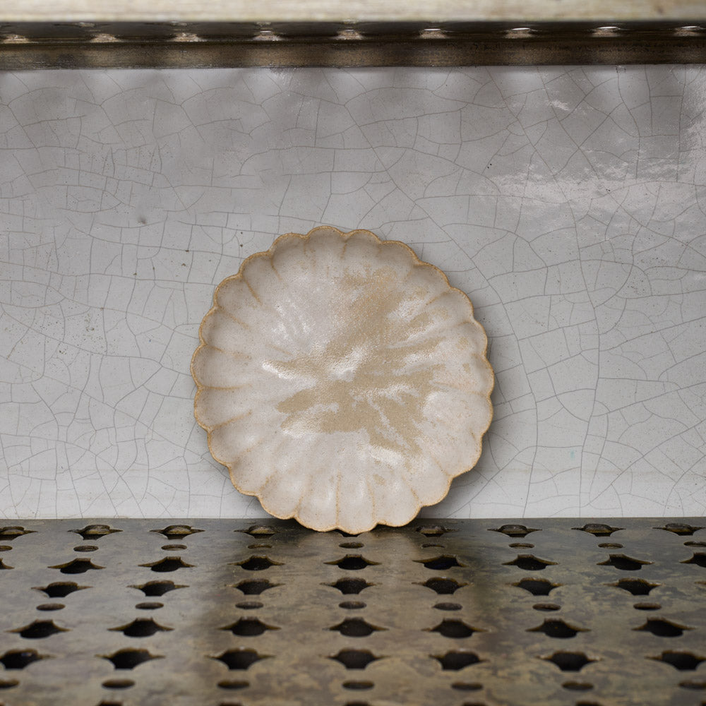 Assiette Flower Shell - Pauline M Ceramics