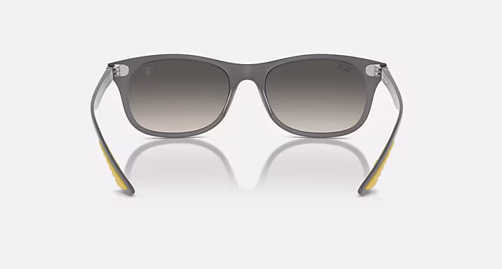 Ray-Ban RB4607M SCUDERIA FERRARI COLLECTION