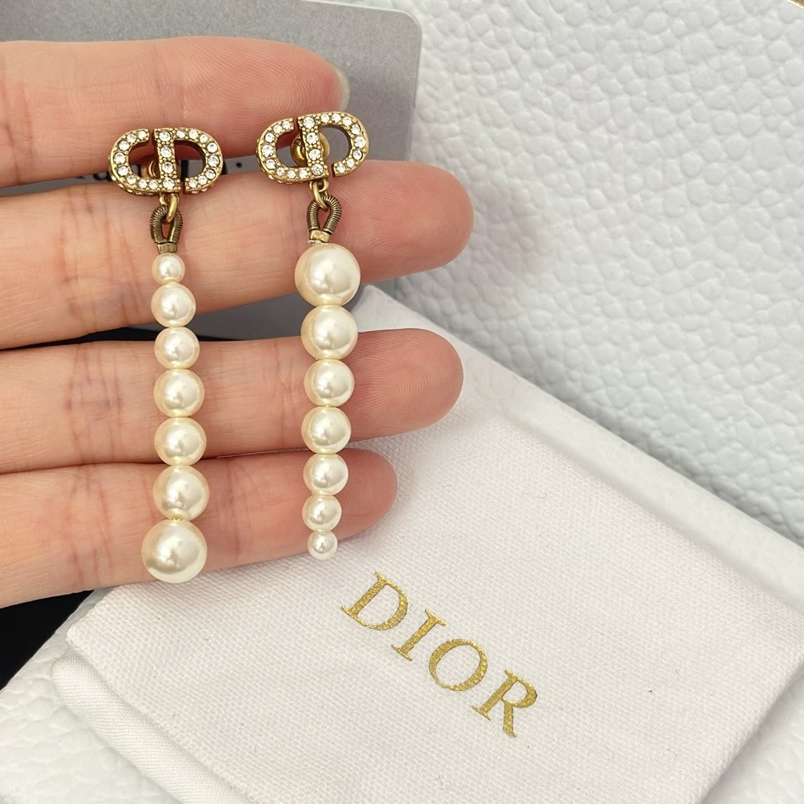 Dior Asymmetric Tassel Pearl Earrings - Original Replica Club