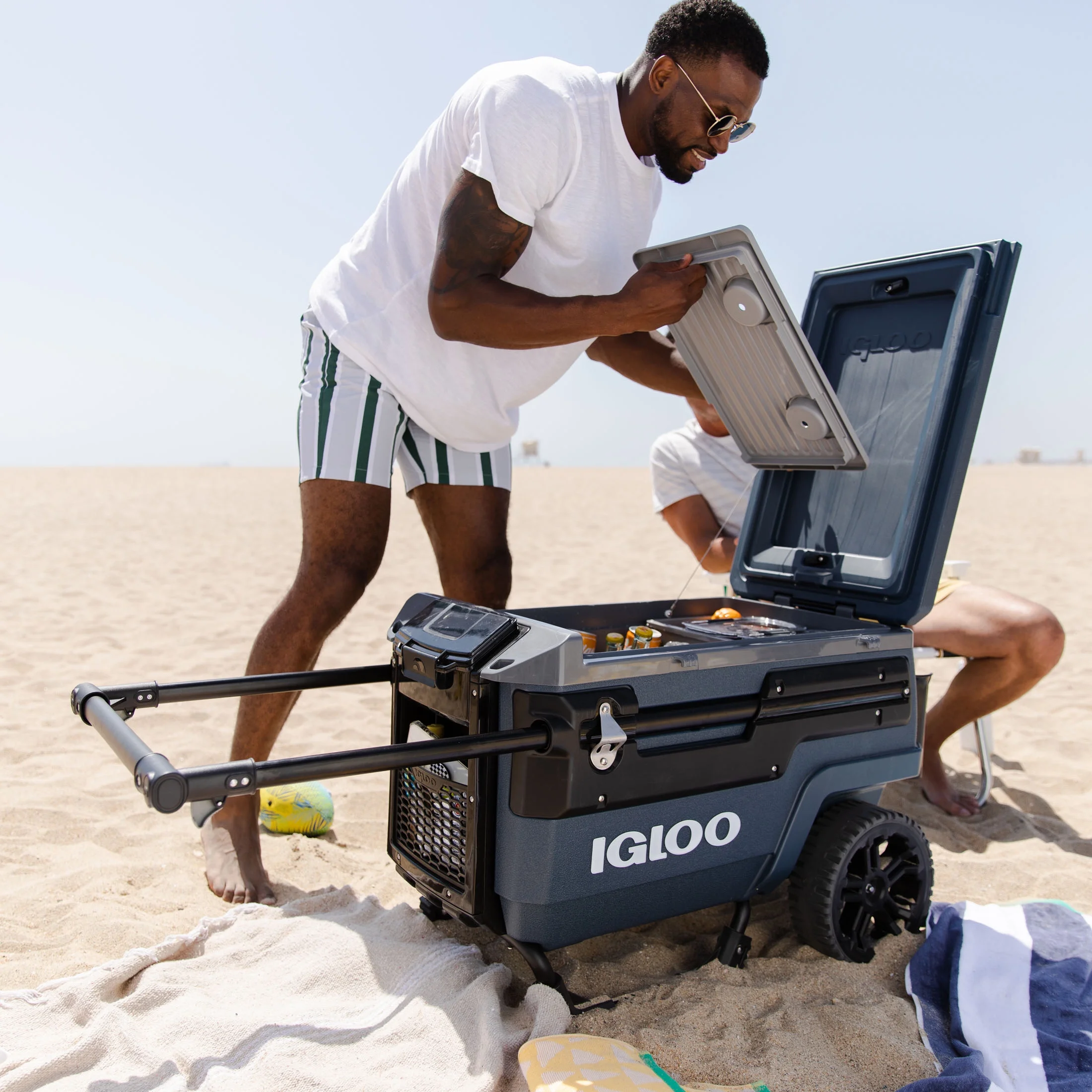 Igloo 70 QT Trailmate Journey Rolling Cooler, Carbonite Gray - Image 16