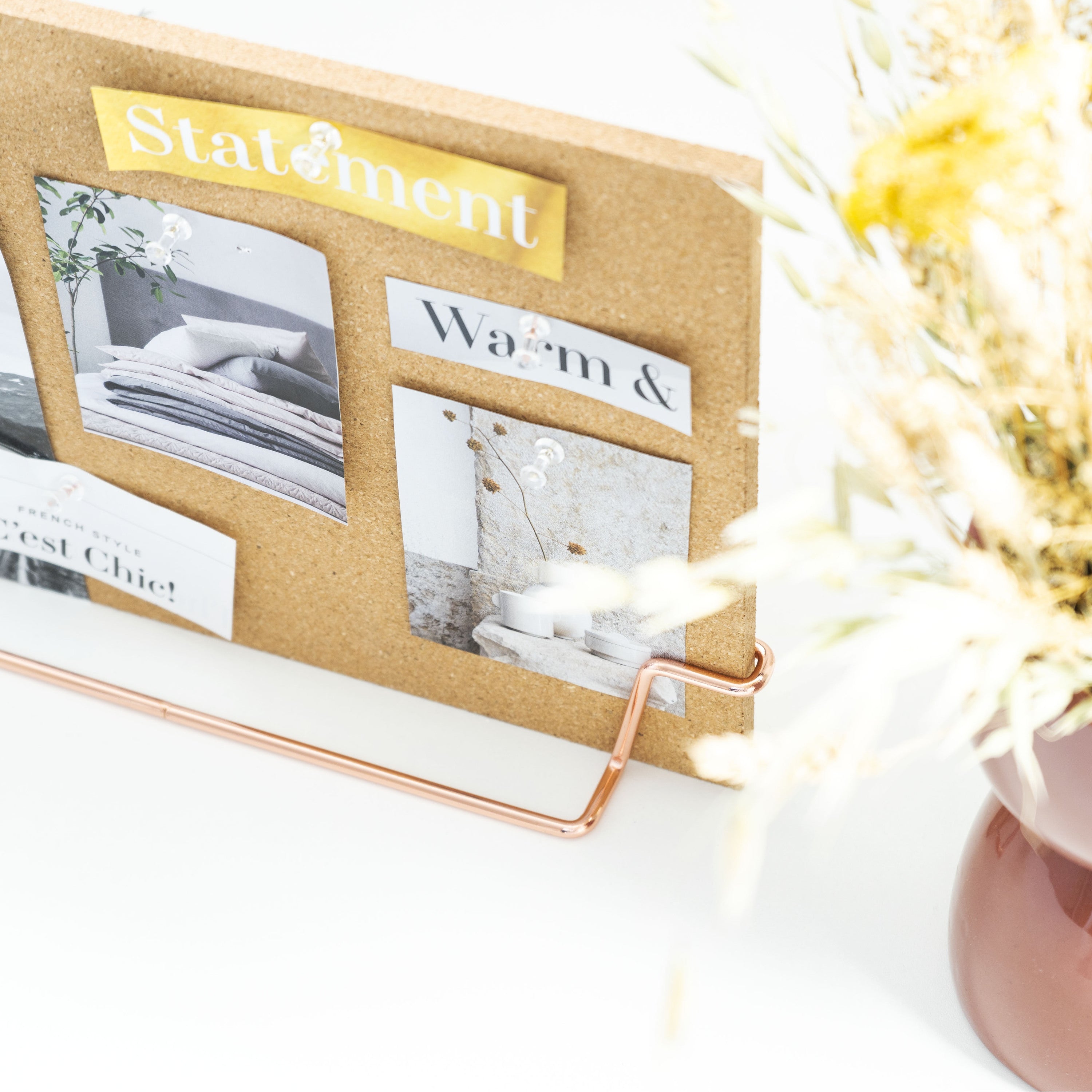 QUVIO Staande memo kurkbord met prikkers en houder in rosé goud