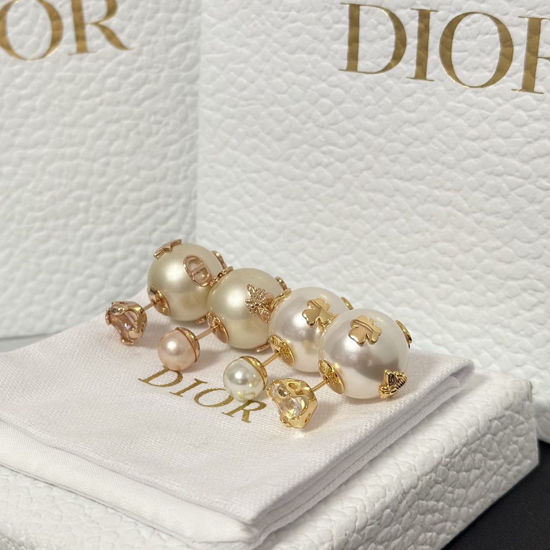 Dior New Two Pearls Stud Earrings - Original Replica Club