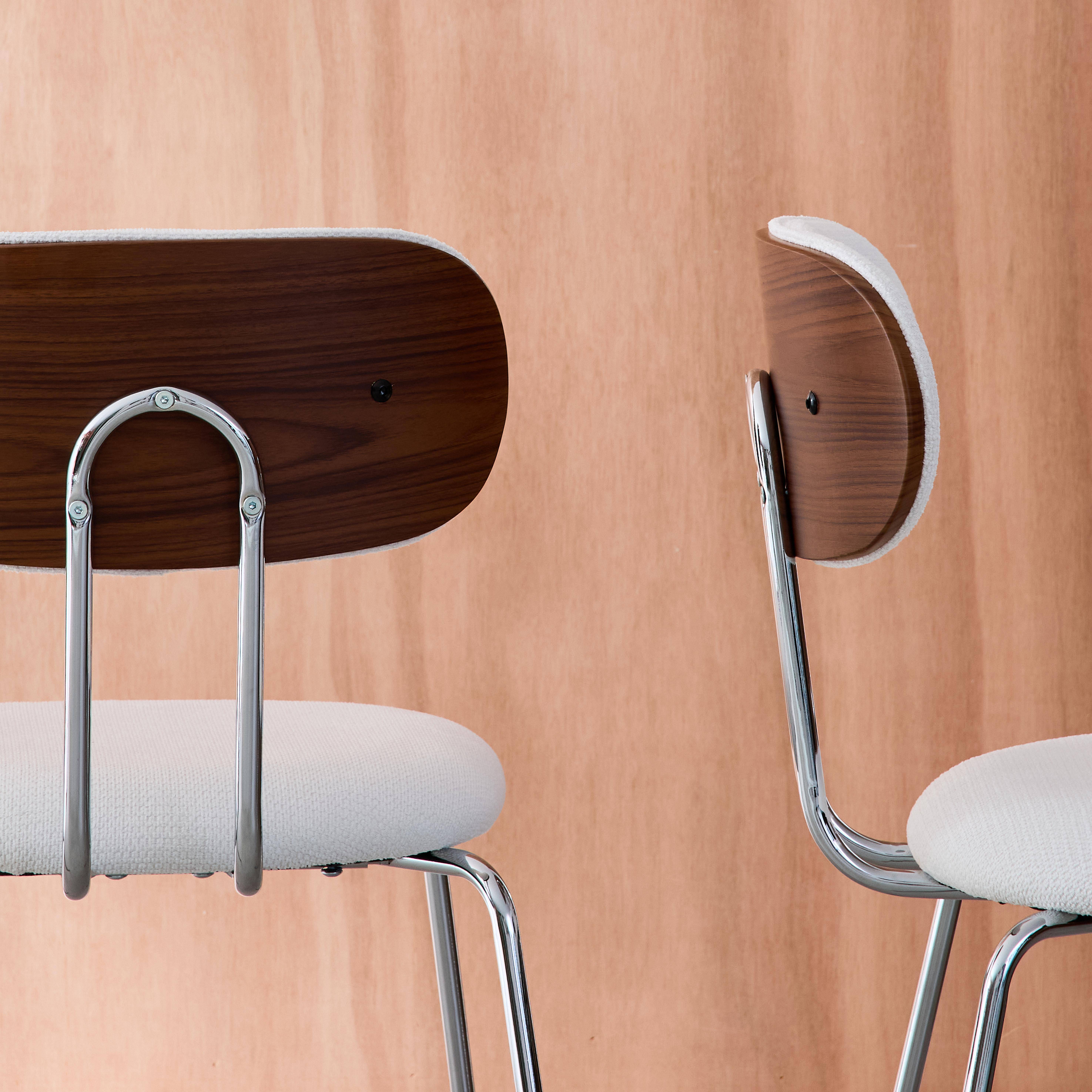 Erin - Silla de madera curvada teñida de nogal y tejido repelente al agua , set de 2