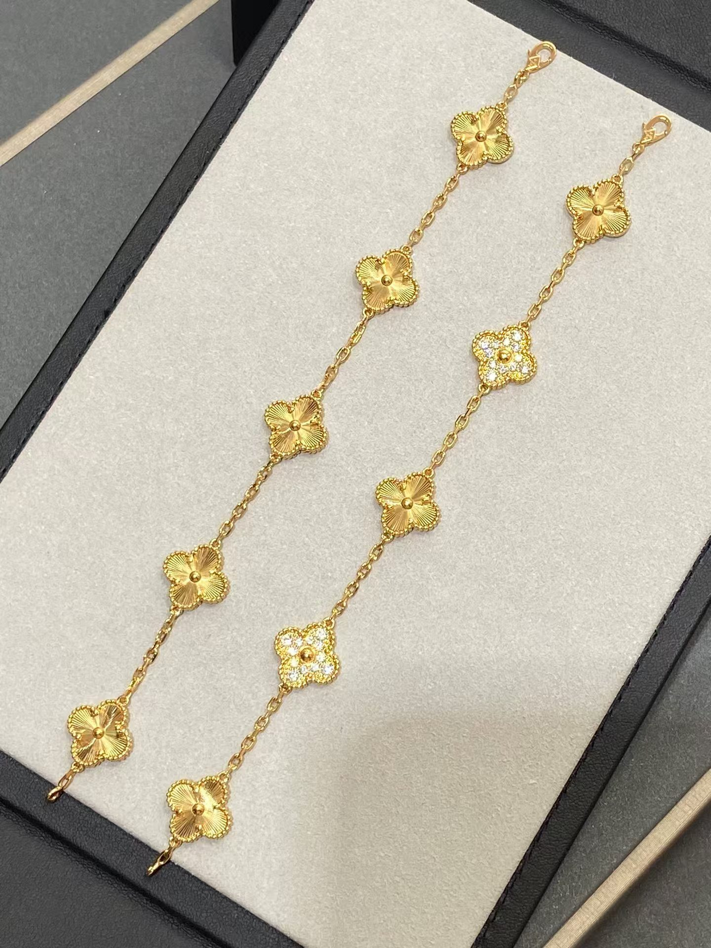 VCA Gold-tone Diamond and Guilloche Vintage Alhambra Bracelet 5 Motifs - Original Replica Club