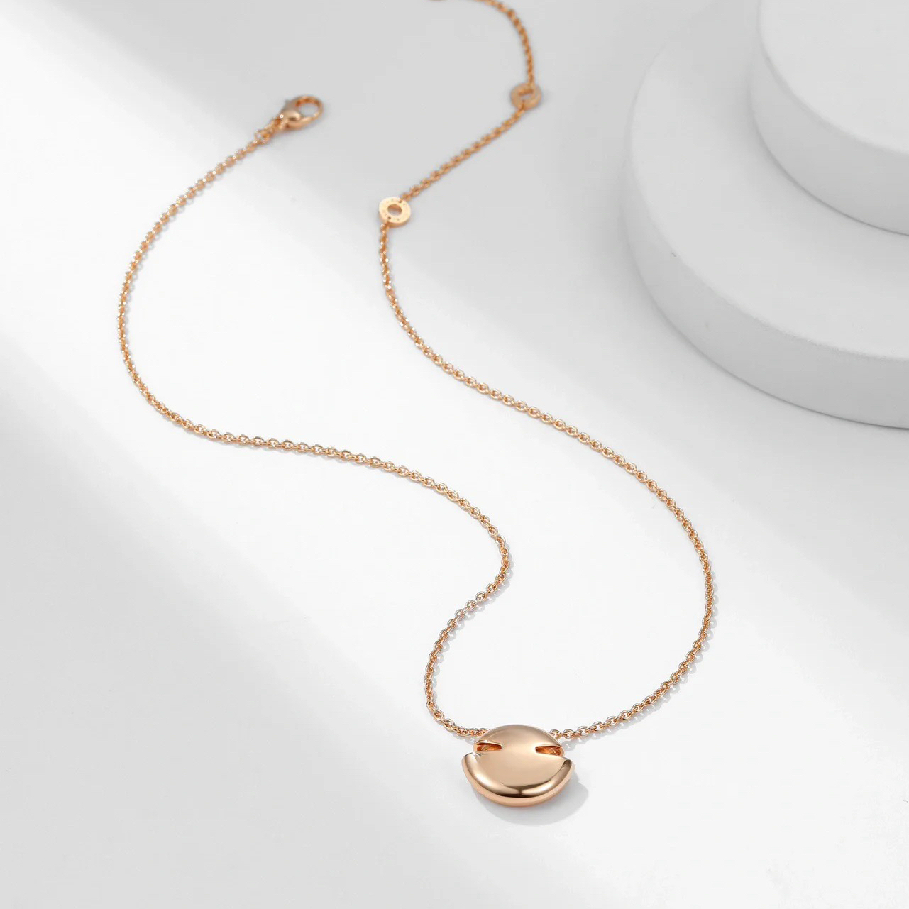 Bvlgari Cabochon Necklace in Rose Gold - Original Replica Club