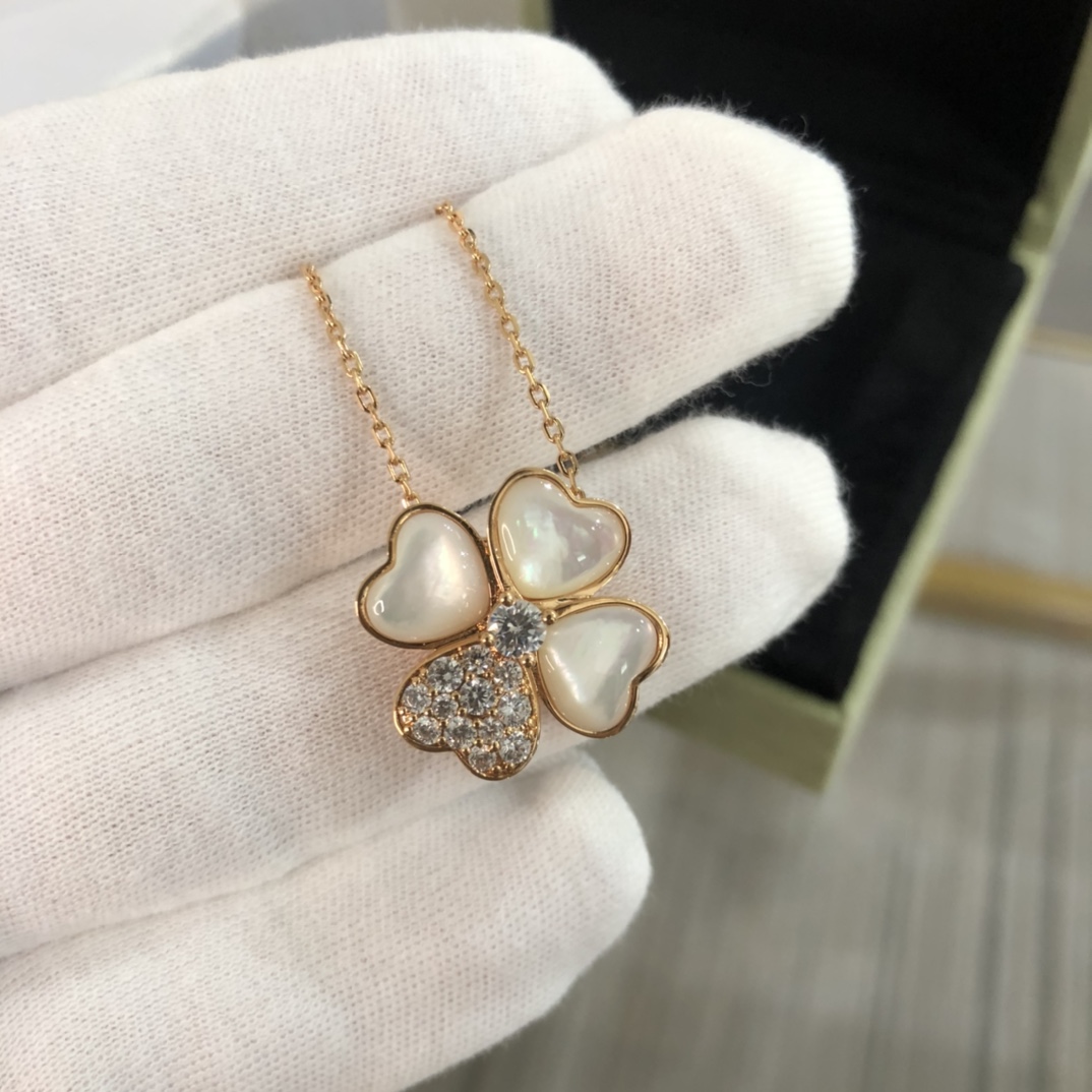 VCA Clover Detachable Pendant Necklace & Brooch 2-in-1 - Original Replica Club