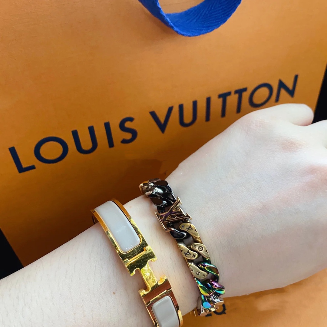 Louis Vuitton Flat Cuban Chain Bracelet - Original Replica Club