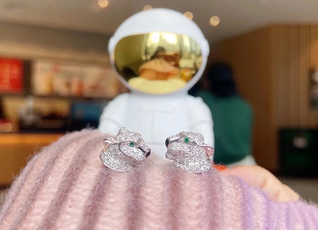 Cartier Full Paved Diamond Leopard Stud Earrings - Original Replica Club