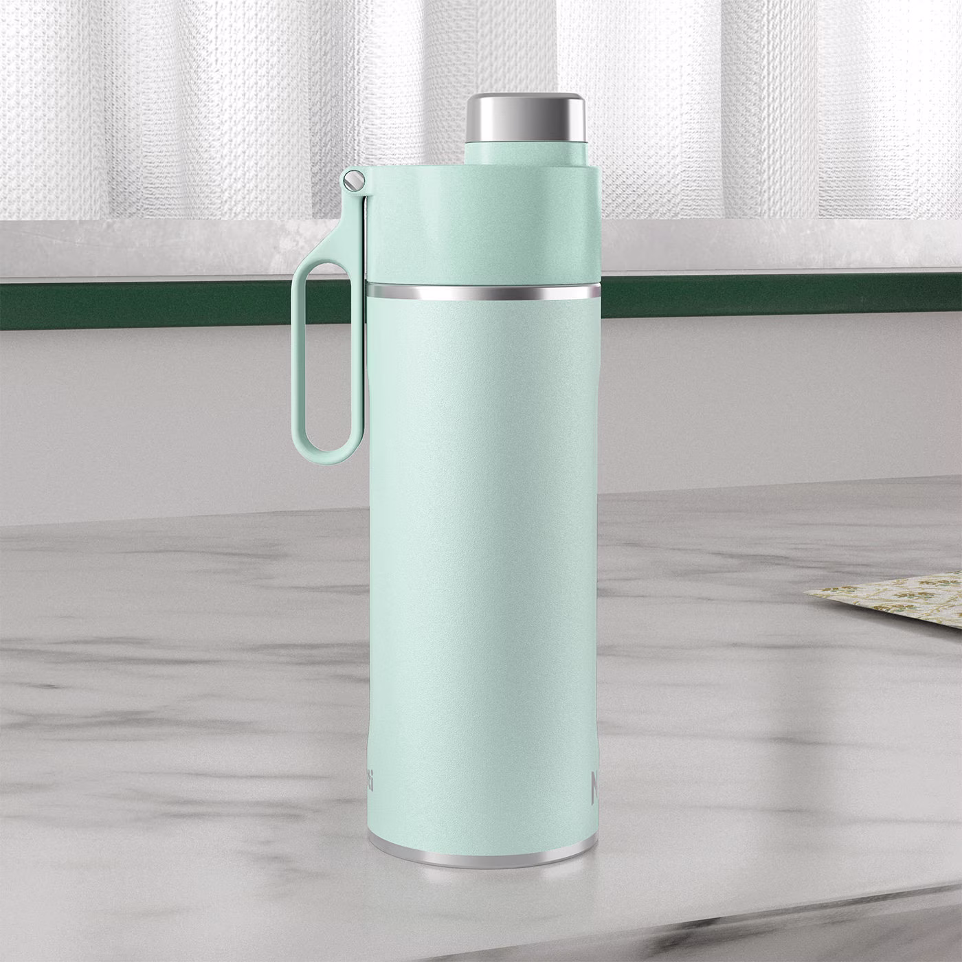 Maintains hot, cold and fizzy drinks for longer