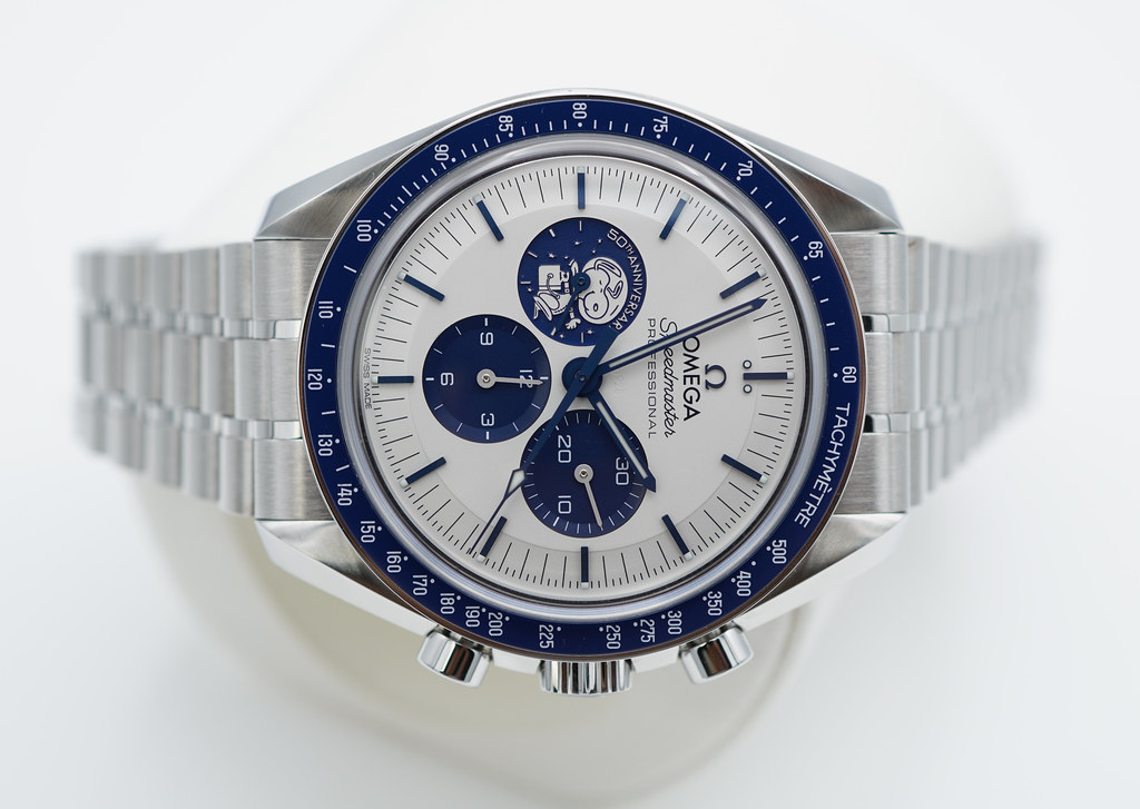 Omega Speedmaster Silver Snoopy Award Replica