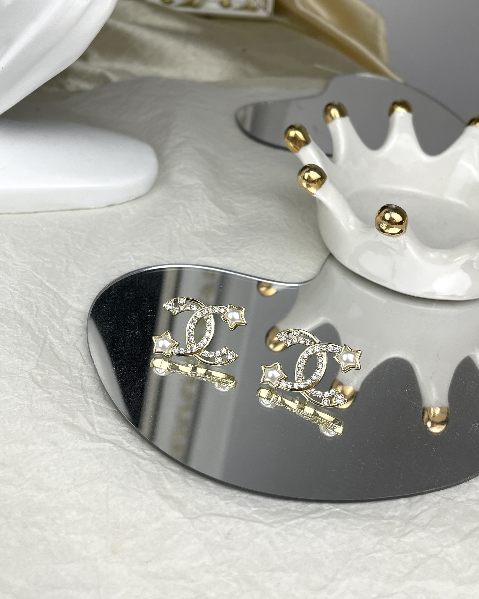 Chanel Hollow Star Rhinestone CC Earrings - Original Replica Club