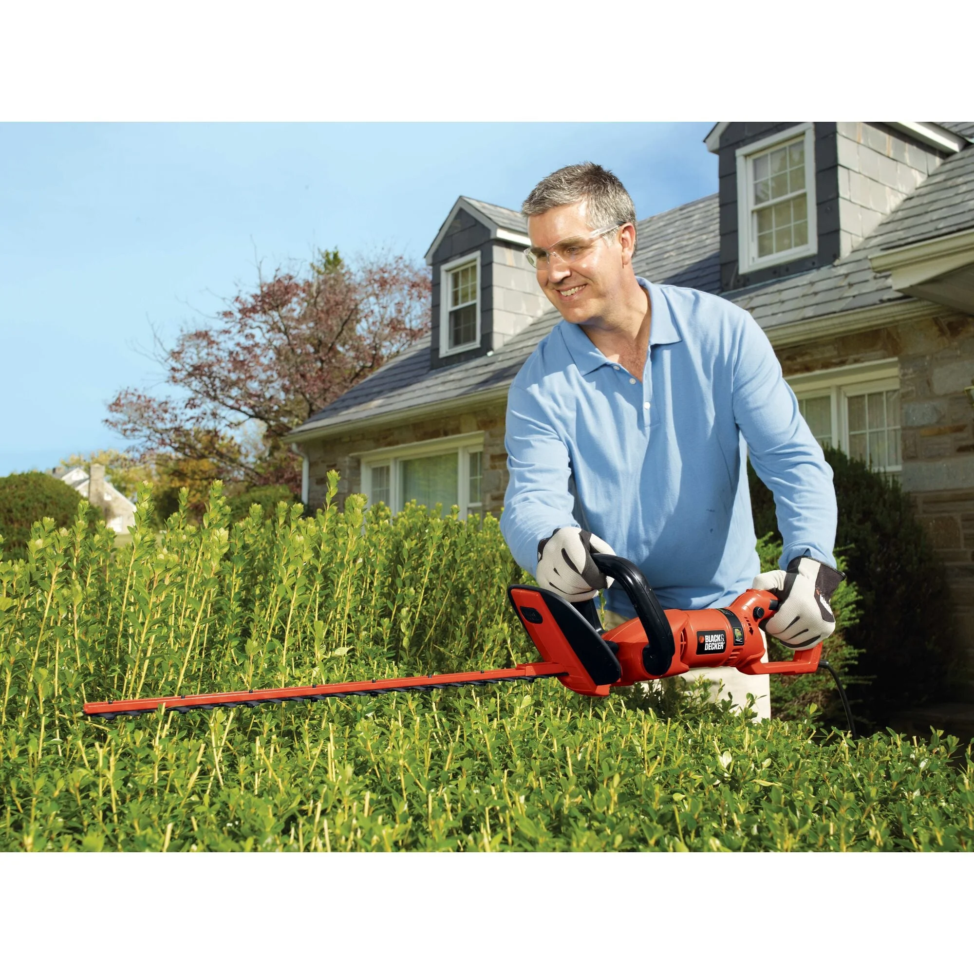 BLACK+DECKER HH2455 3.3 Amp HedgeHog 24" Hedge Trimmer with Rotating Handle - Image 18