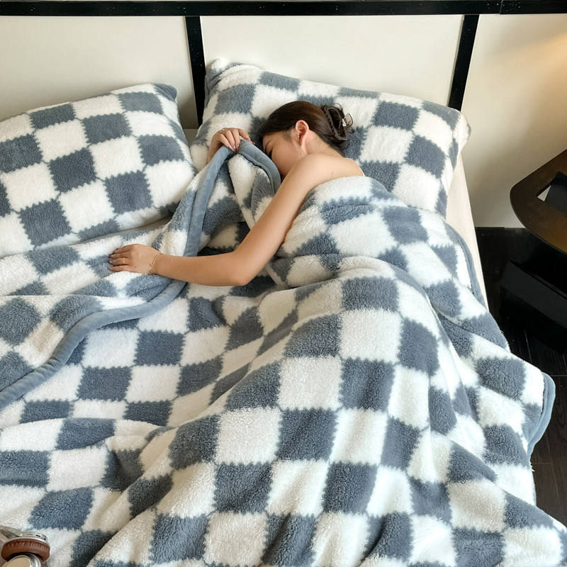 Double Layer Flannel Blanket Checkered Print Thick Warm for Hotel Home