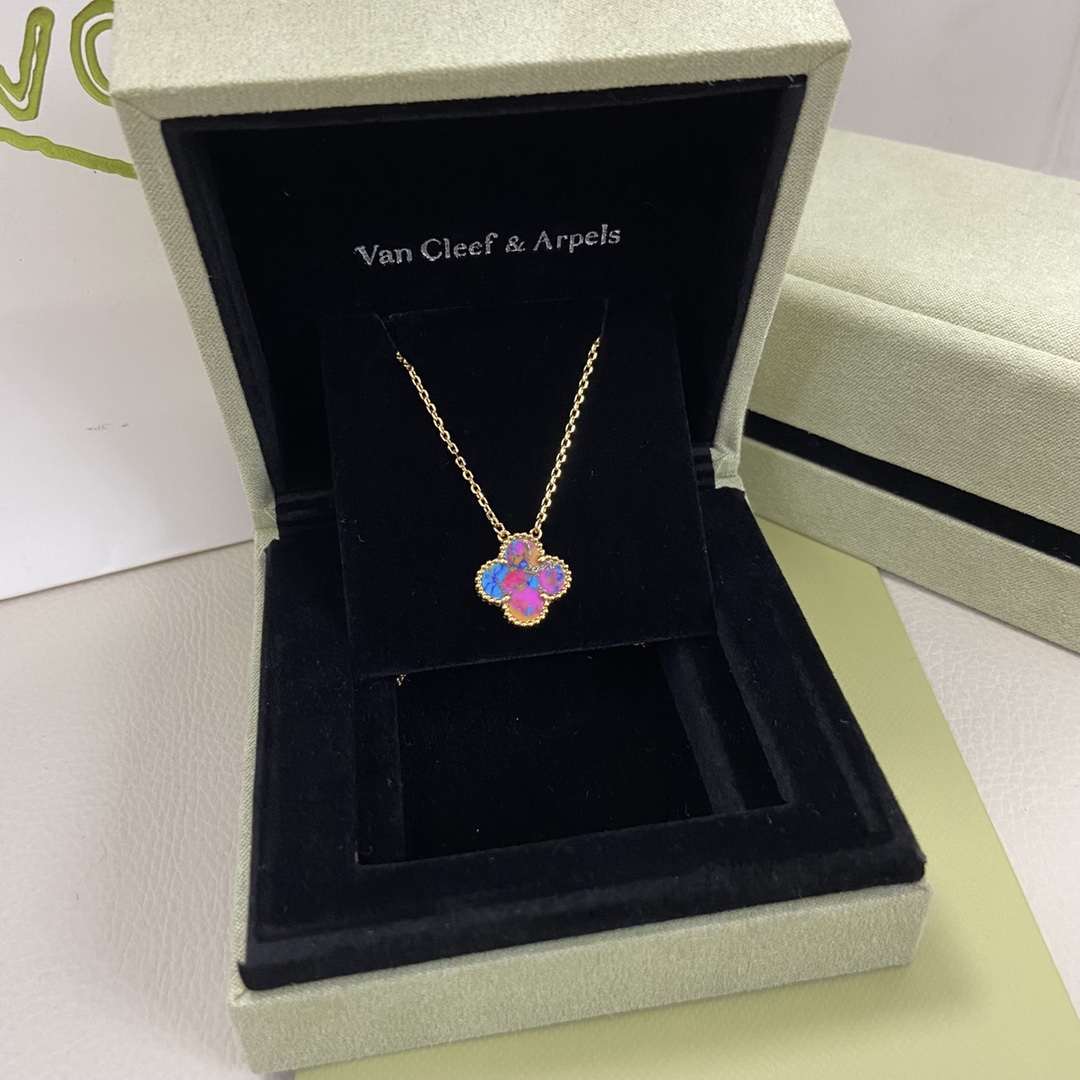 Newest VCA Vintage Alhambra Pendant Necklace - Original Replica Club