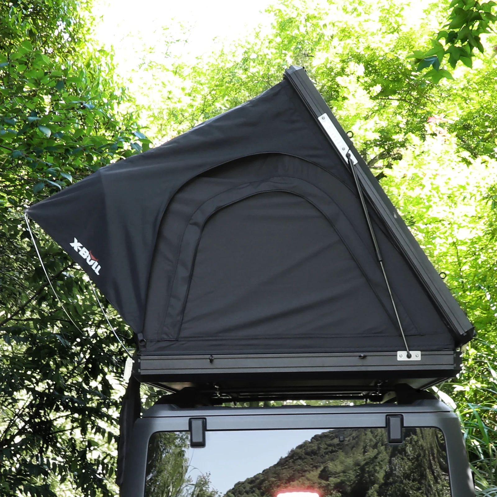 X-BULL Hard Shell Roof Top Tent with Ladder and Mattress - Image 9