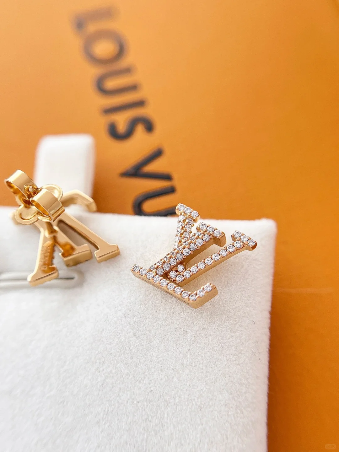 Louis Vuitton Diamond LV Letter Earrings - Original Replica Club