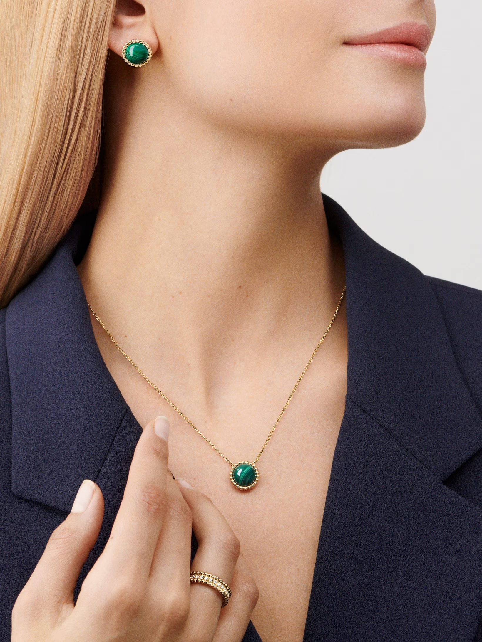 VCA Green Malachite Perlee Couleurs Pendant Necklace - Original Replica Club