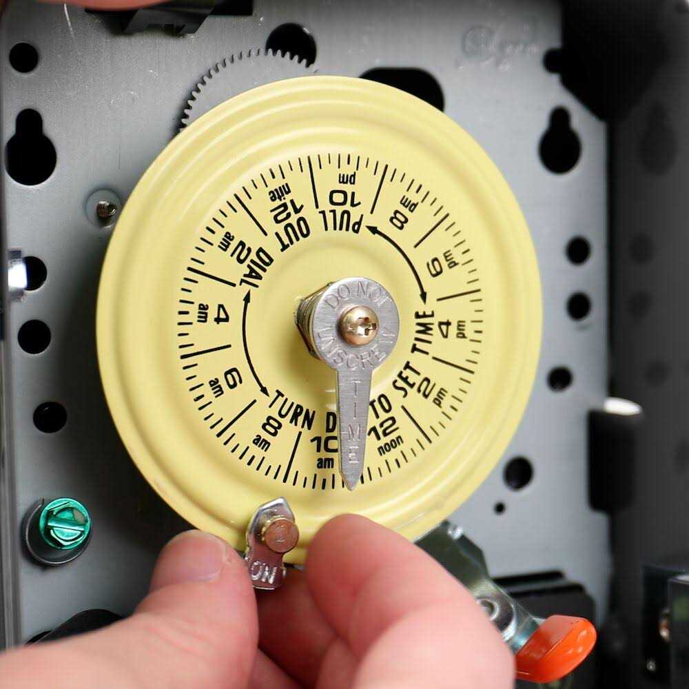 Intermatic Electric Water Heater Timer, 208-250 VAC - WH40 - Image 4 Intermatic Electric Water Heater Timer, 208-250 VAC - WH40 - Image 4