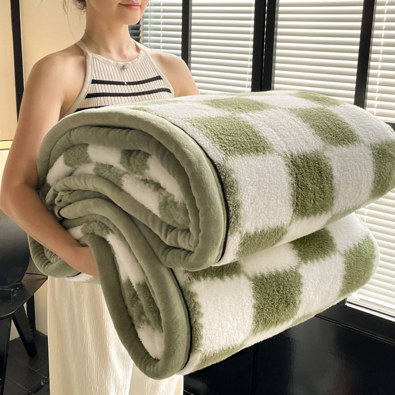 Double Layer Flannel Blanket Checkered Print Thick Warm for Hotel Home