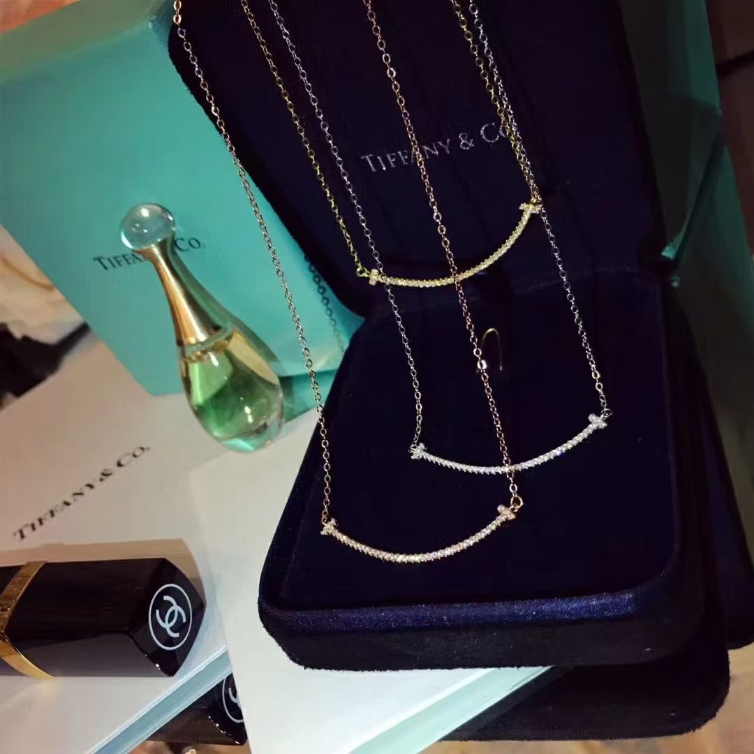 Tiffany T Smile Pendant Necklace - Original Replica Club