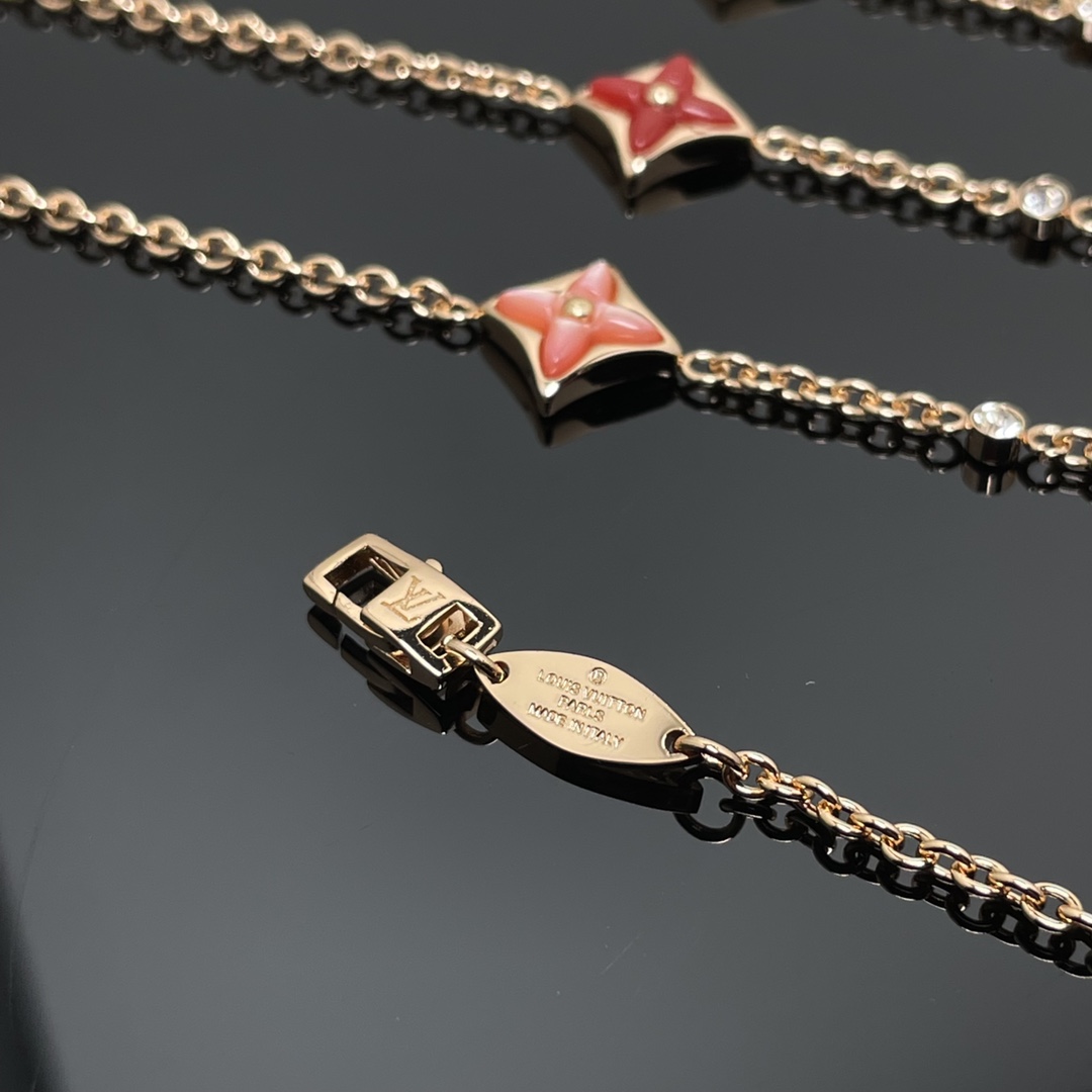 Louis Vuitton 1 Motif Star Charm Bracelet - Original Replica Club