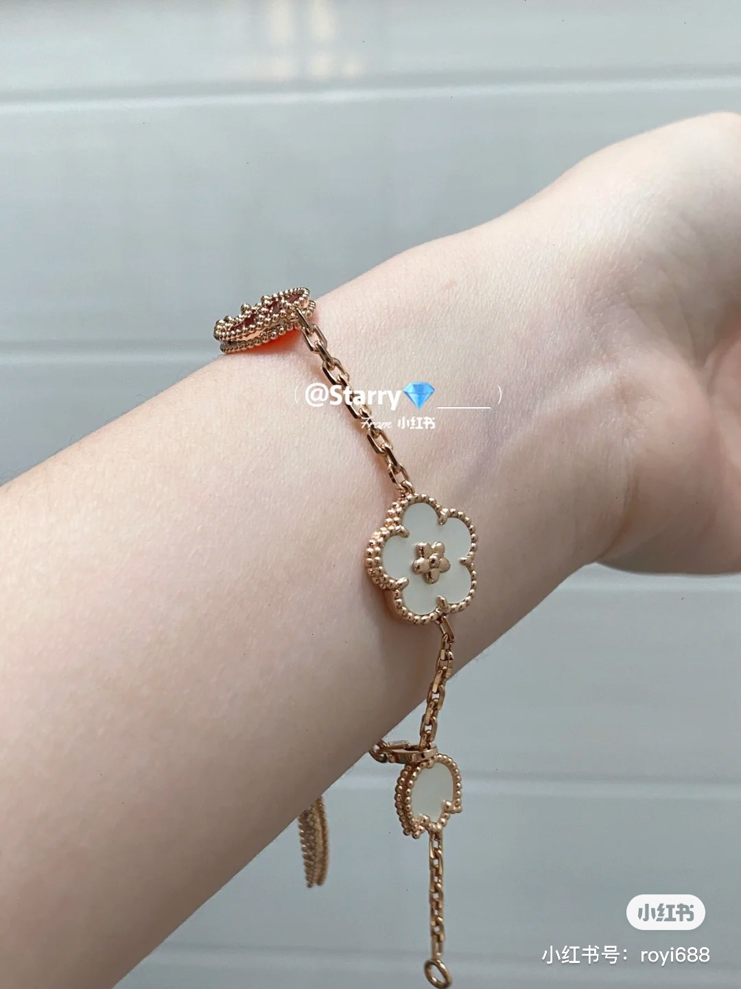 VCA Fauna Ladybug Lucky Spring Bracelet, 5 Motifs - Original Replica Club