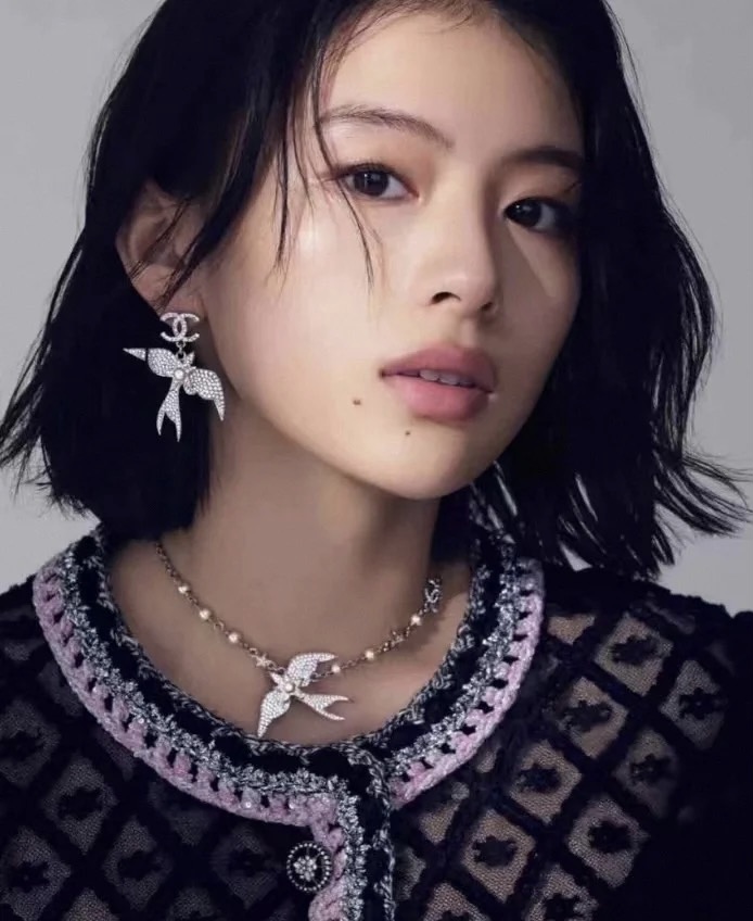 Chanel Spring-Summer 2025 Fly Bird Pearl Necklace - Original Replica Club