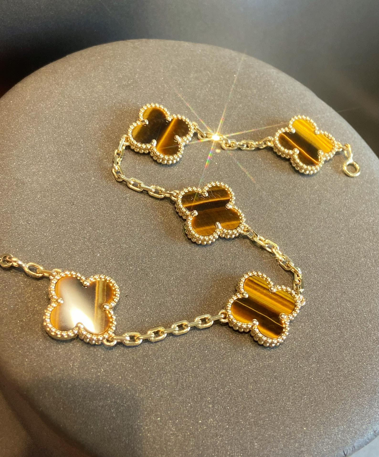 VCA Tiger Eye Vintage Alhambra Bracelet 5 Motifs - Original Replica Club
