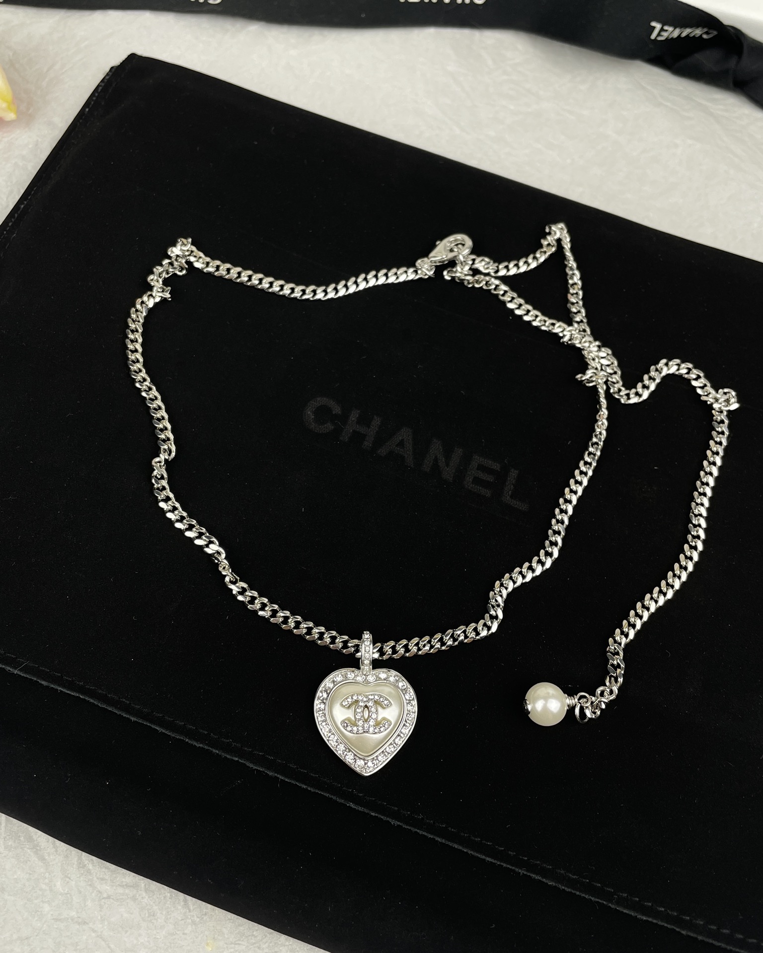 Chanel Heart Pendant Minimalistic Chain Necklace - Original Replica Club