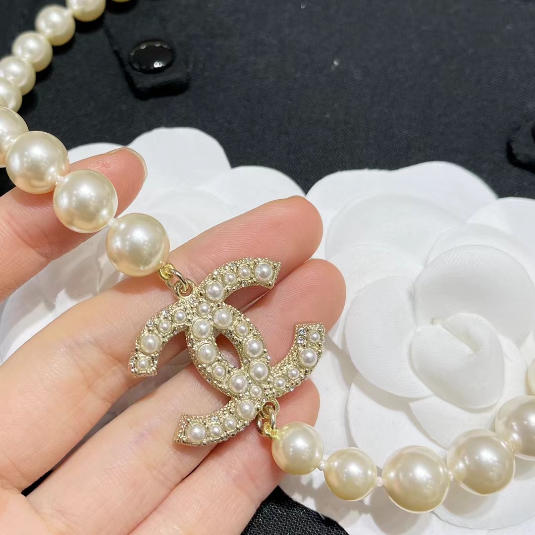 Chanel Vibe Gradient Pearl Necklace - Original Replica Club