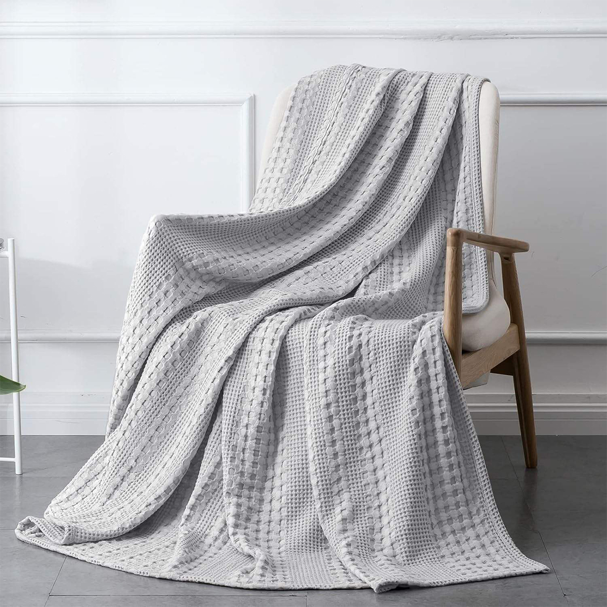 100% Cotton Waffle Knitted Throw Blanket Solid Color Eco-Friendly Summer Waffle Blanket for Cozy Evenings & Home