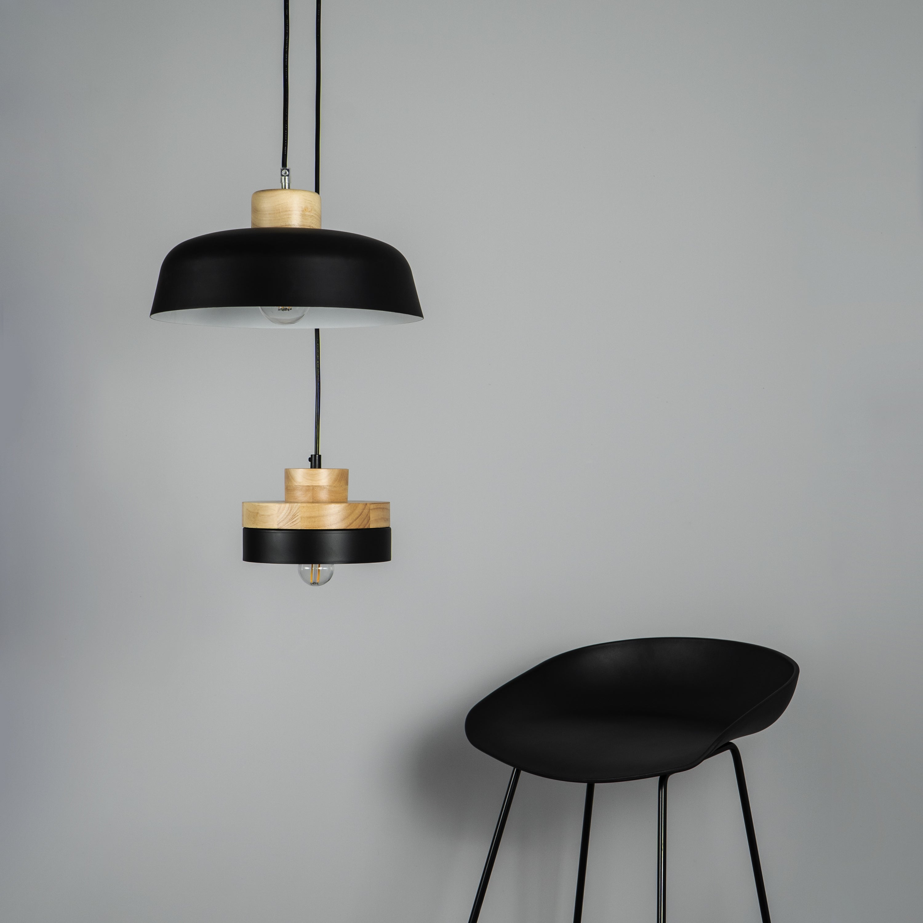 QUVIO Hanglamp rond bruin met zwart - QUV5052L-BLACK