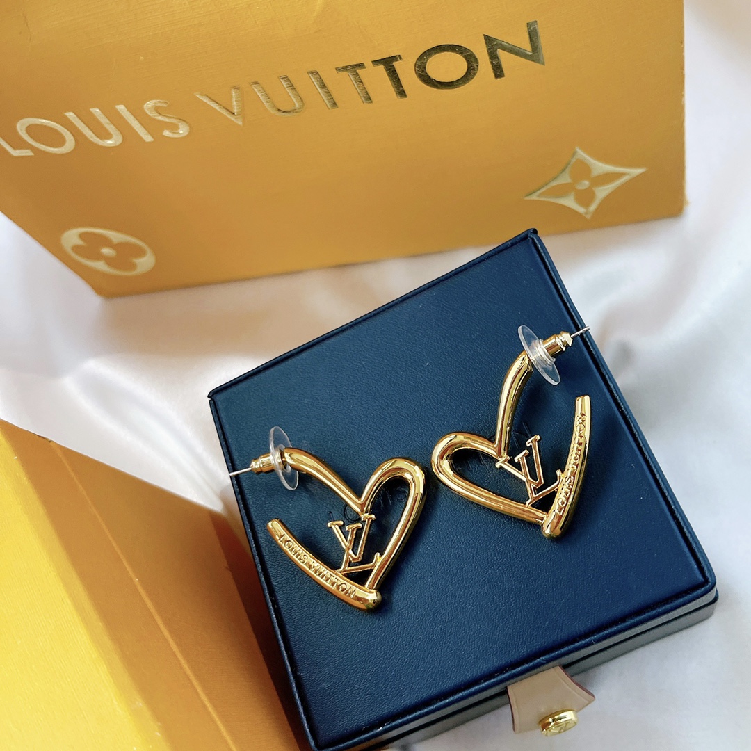 Louis Vuitton Love Heart Stud Earrings - Original Replica Club