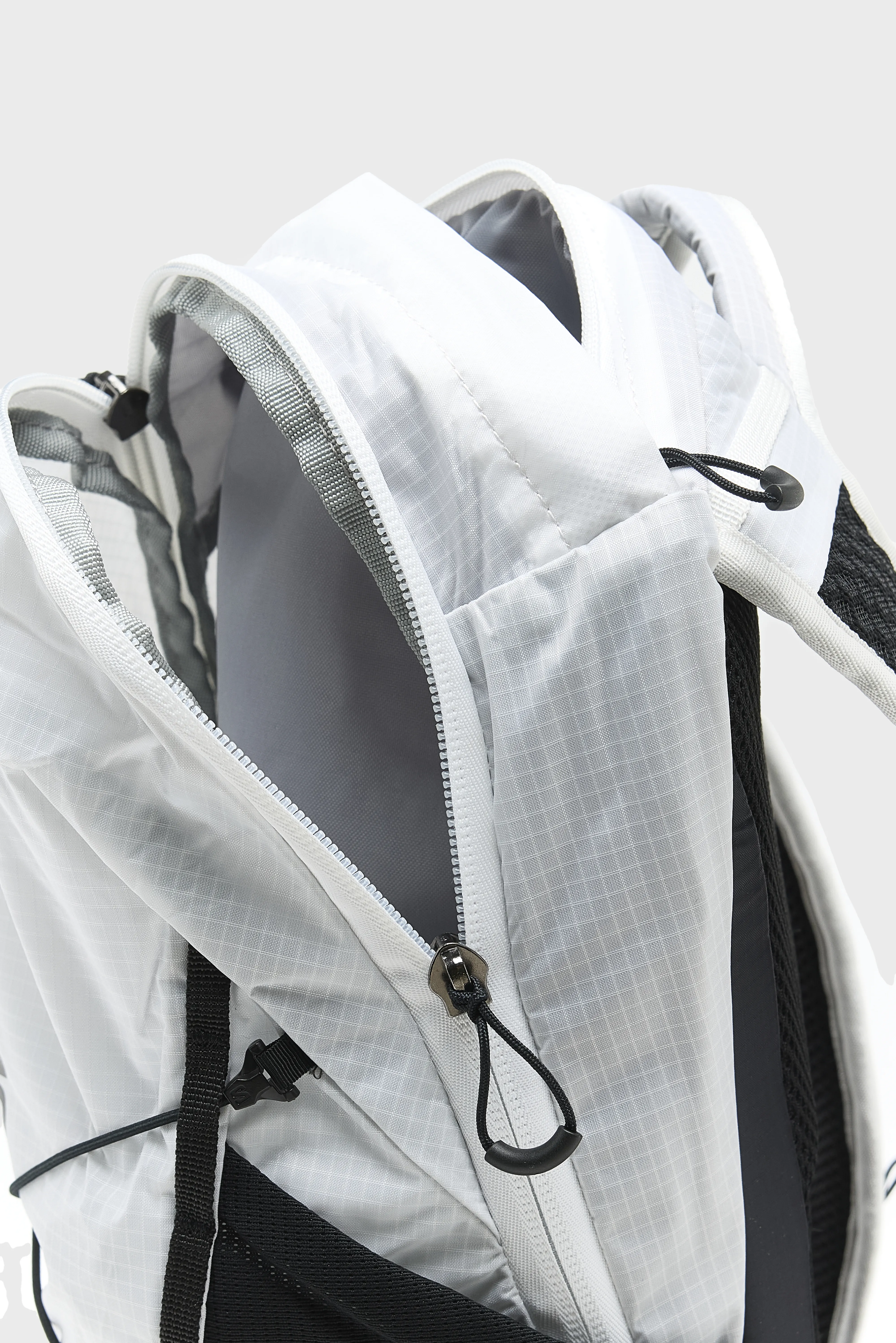 Bellerose XT 10 Backpack  (261 / W / BLACK/WHITE)