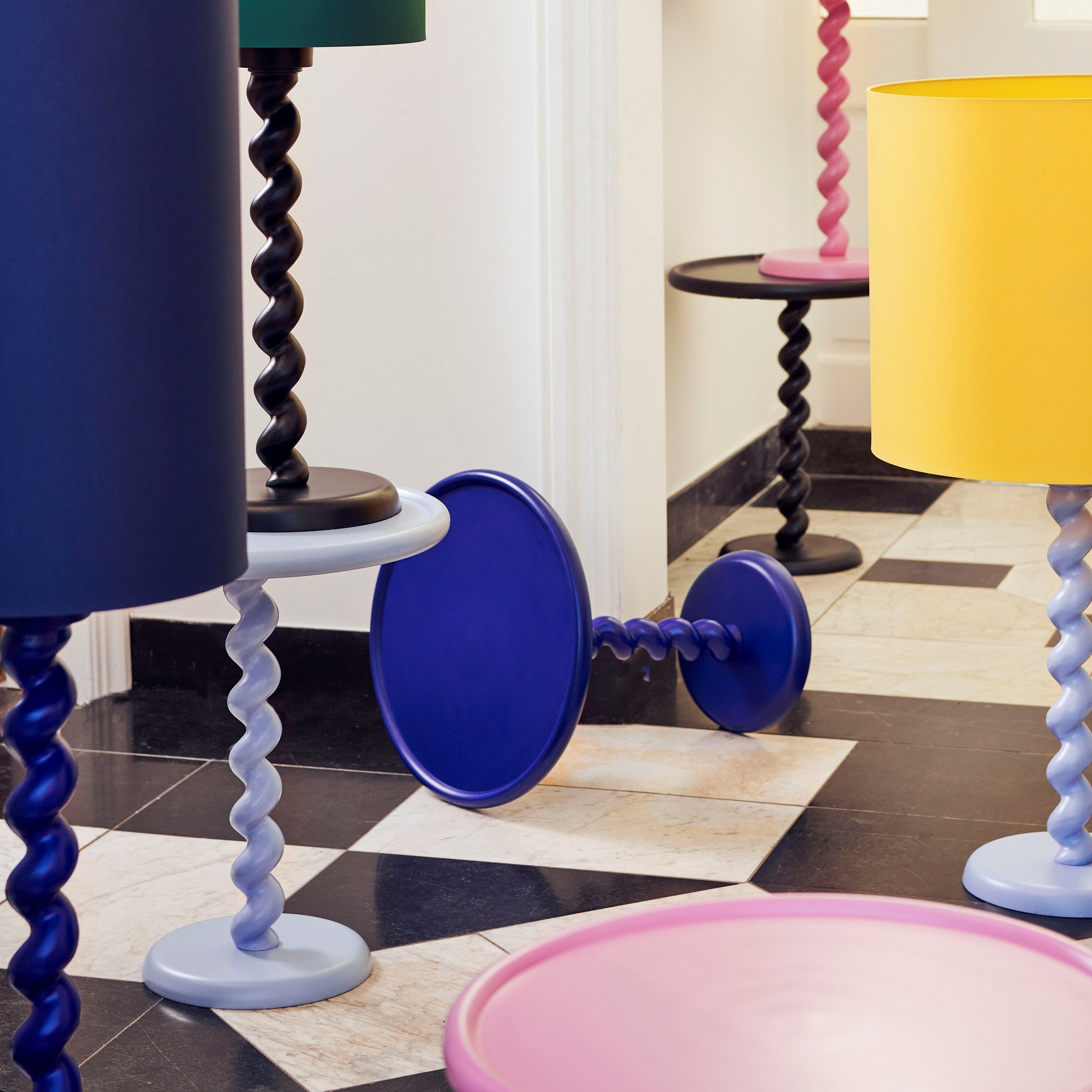 POLSPOTTEN Twister Bijzettafel - Kobaltblauw