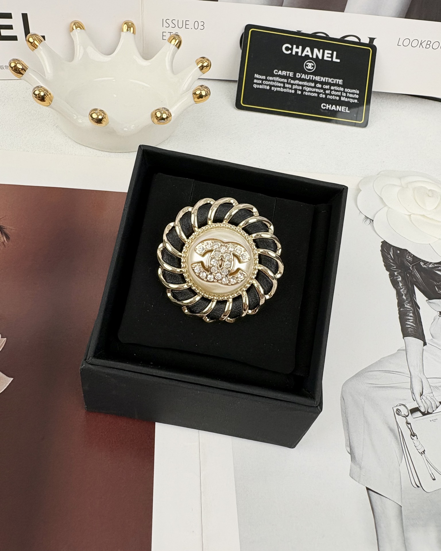 Chanel Twist Leather Wrap Wreath Round Brooch - Original Replica Club