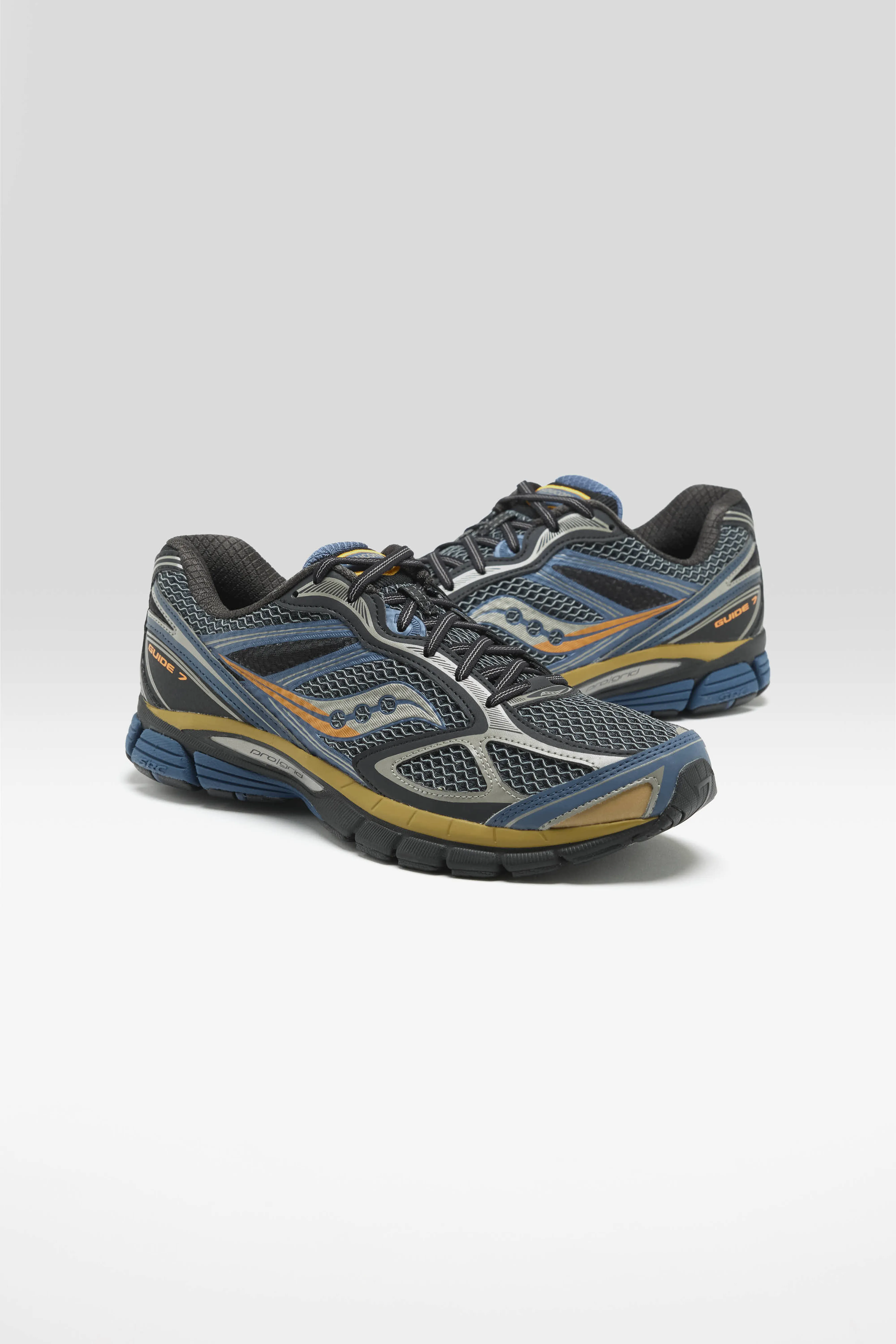 Bellerose ProGrid Guide 7 Disrupt for Men  (261 / M / BLACK)