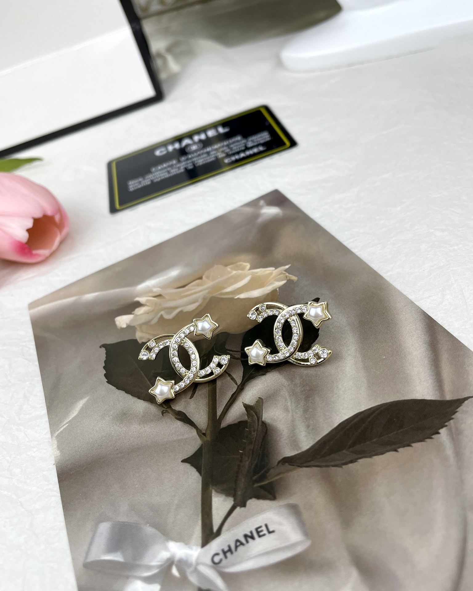 Chanel Hollow Star Rhinestone CC Earrings - Original Replica Club