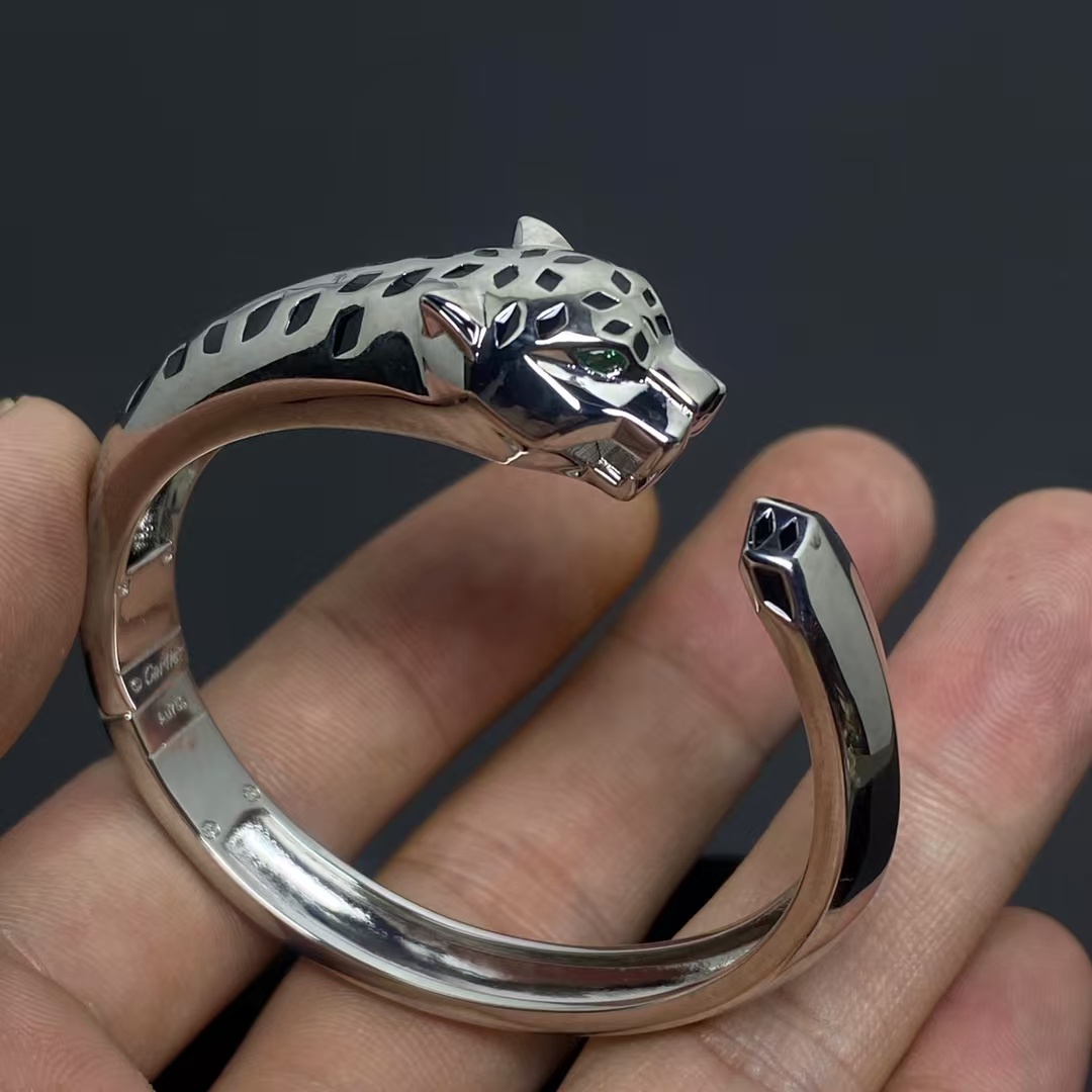 Cartier Leopard Head Panthère de Bracelet Bangle - Original Replica Club